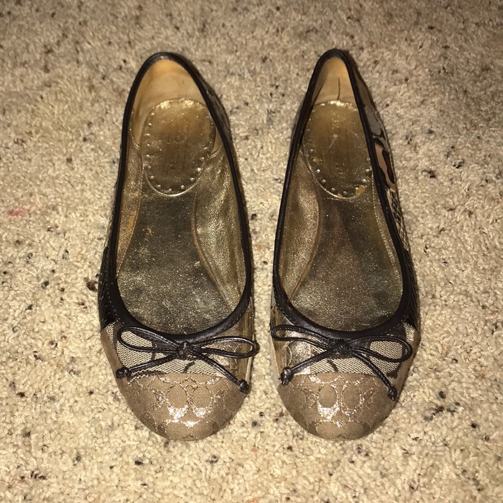 Coach flats